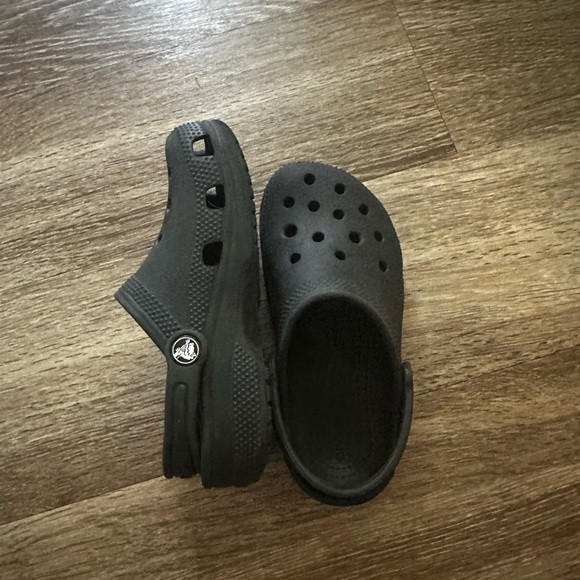 Kids Black Crocs - Picture 1 of 3